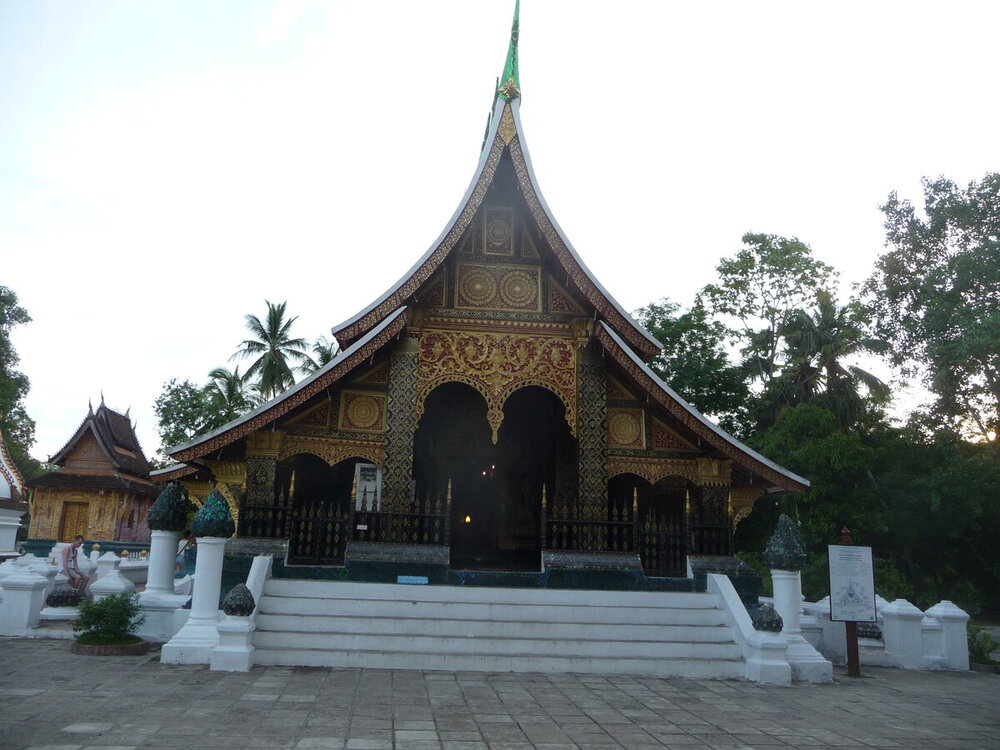 WAT XIENG THONG 2.JPG