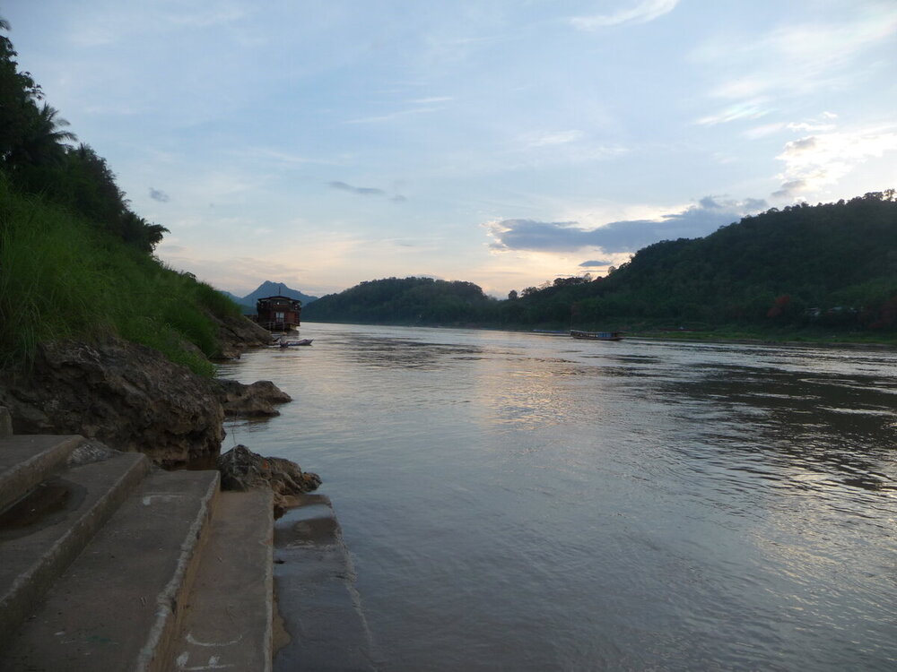 MEKONG in LUANG PRABANG.JPG