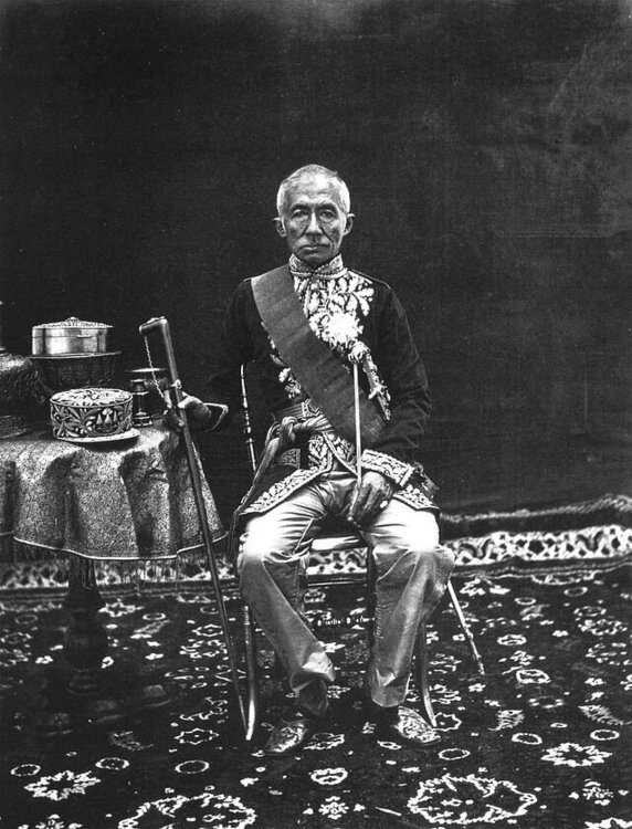 1696823450_640px-Thomson_King_Mongkut_of_Siam.thumb.jpg.3186ff54249768e61a030af0f44cf991.jpg