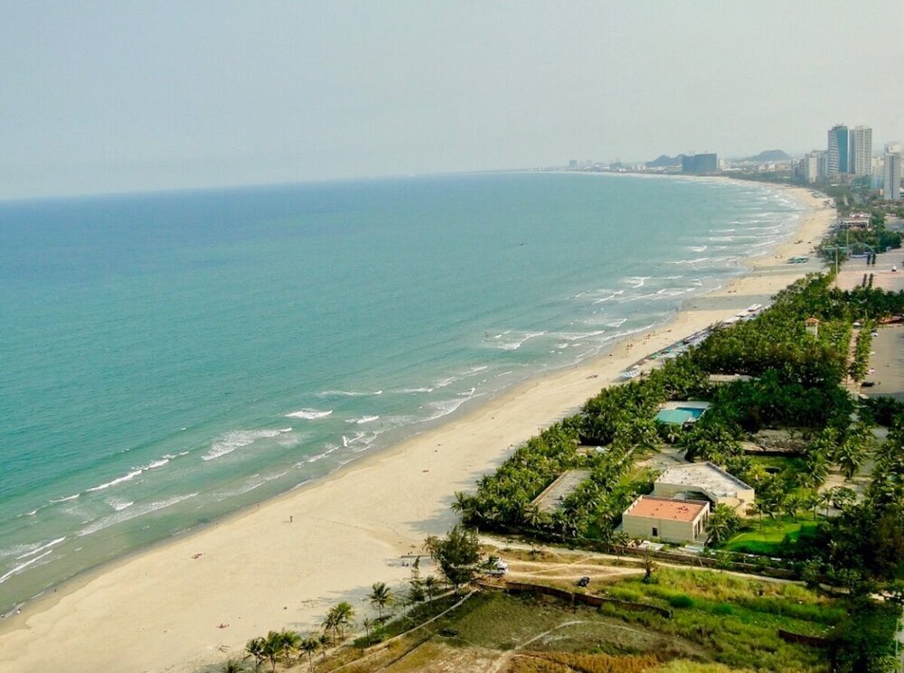 Danang_Beach.thumb.jpg.33c543c953fe766414a4fe3650d979f7.jpg