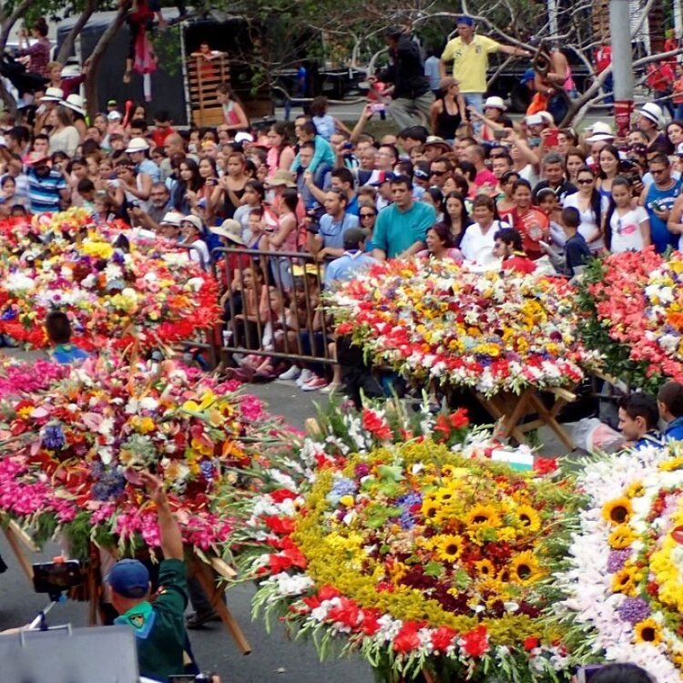 ggjoin-the-silleteros-as-they-celebrate-the-feria-de-las-flores-in-medellin-800x800.jpg