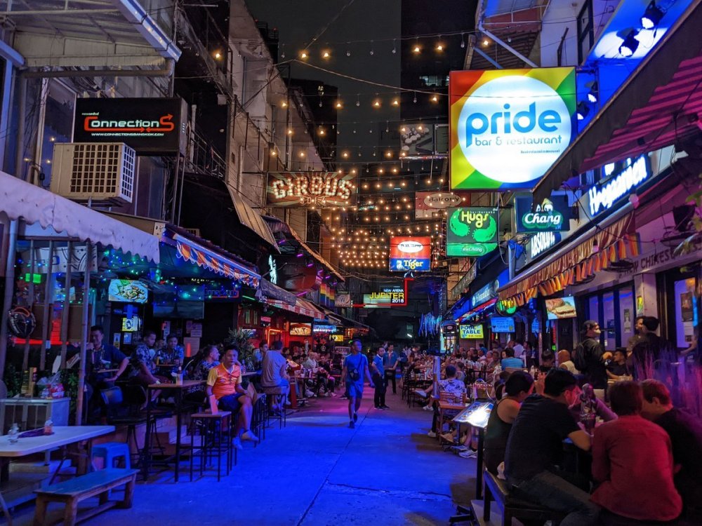 silom_soi4_gg2.jpg