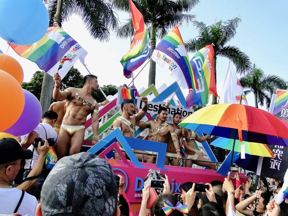 TPE_Pride_2018_lr18.thumb.jpg.82bfe7f45491f4cd4e965925ec0fcc63.jpg